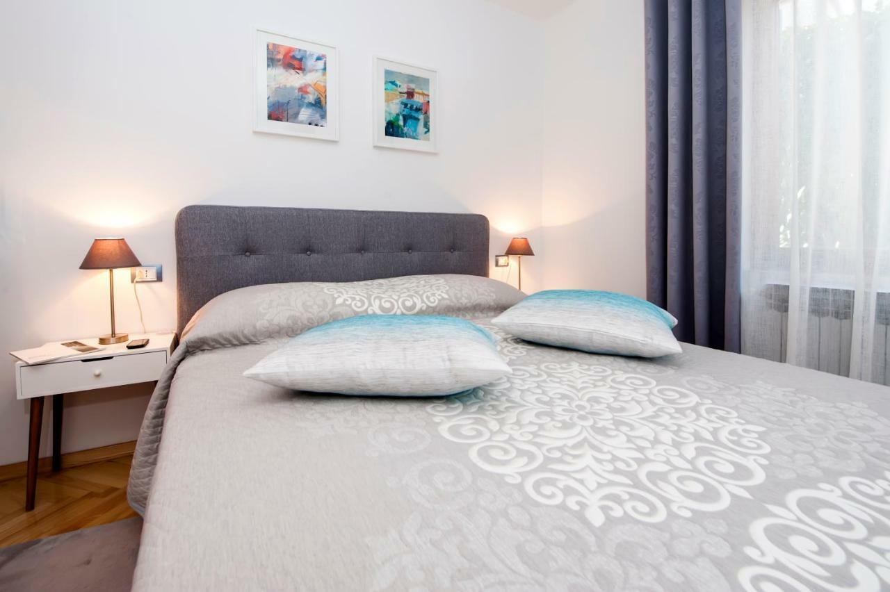 רוביני Studio Apartment Noah מראה חיצוני תמונה