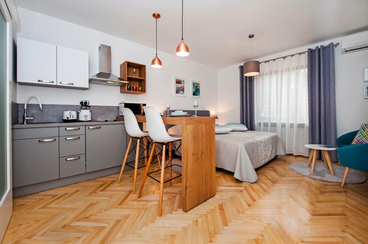 רוביני Studio Apartment Noah מראה חיצוני תמונה
