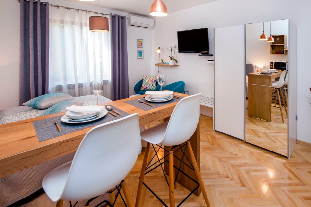 רוביני Studio Apartment Noah מראה חיצוני תמונה