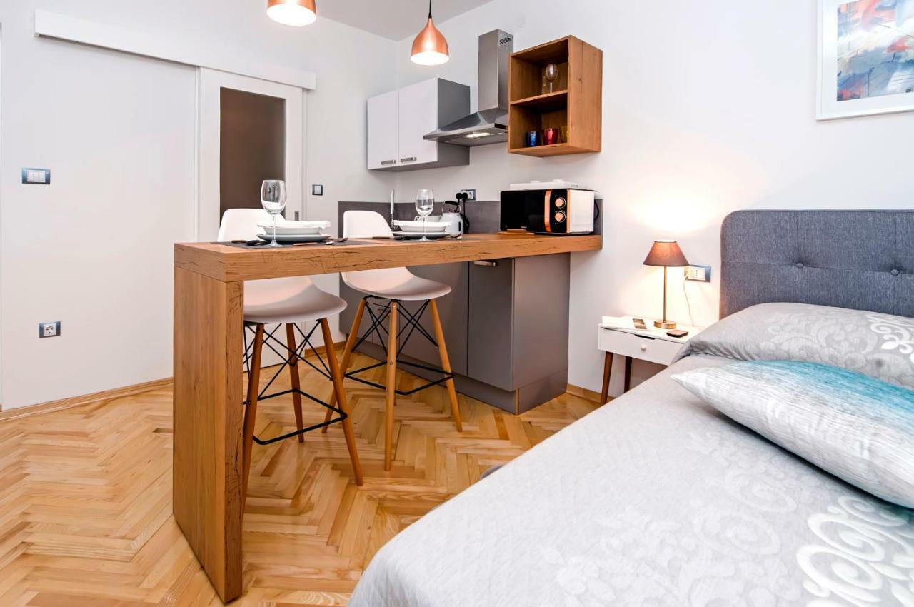 רוביני Studio Apartment Noah מראה חיצוני תמונה